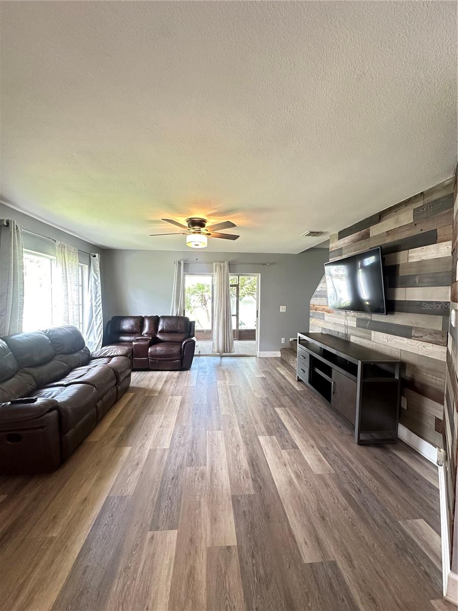 PROVIDENCE TWNHMS PH 3 - Residential Lease