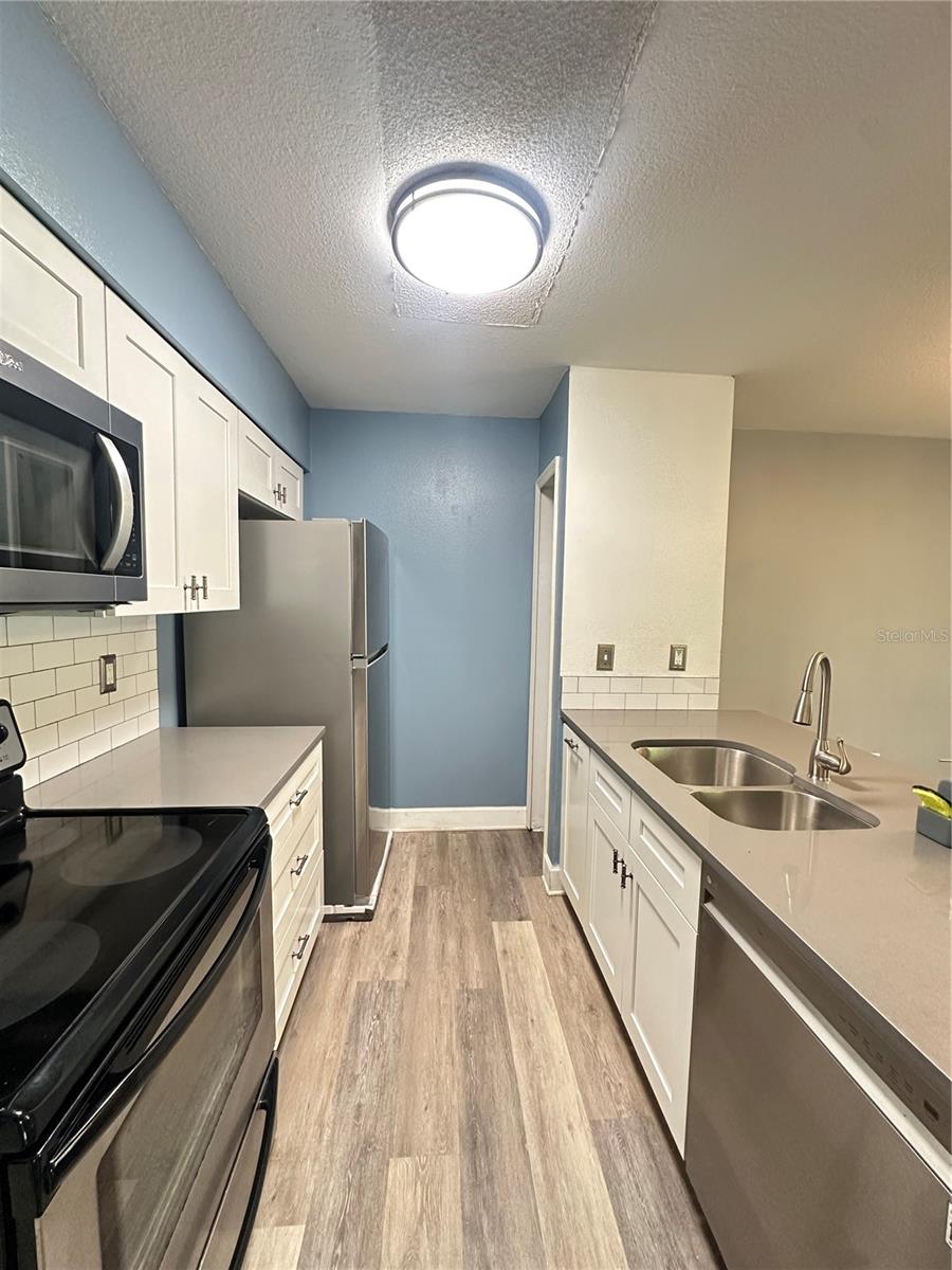 PROVIDENCE TWNHMS PH 3 - Residential Lease
