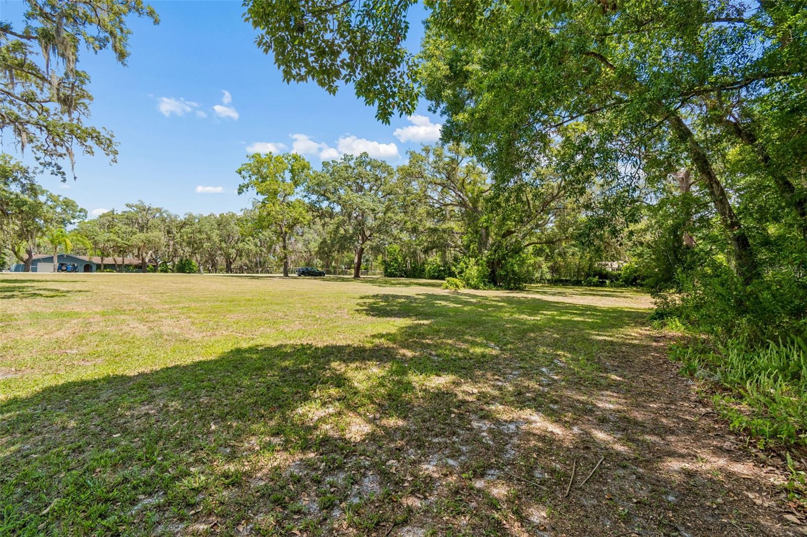 GOLDEN ACRES - Residential