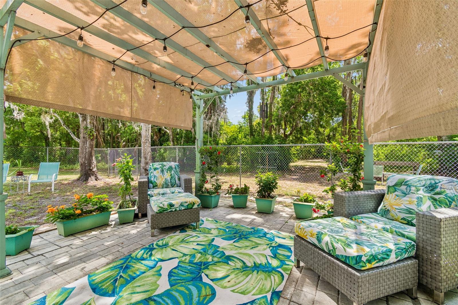 GOLDEN ACRES - Residential