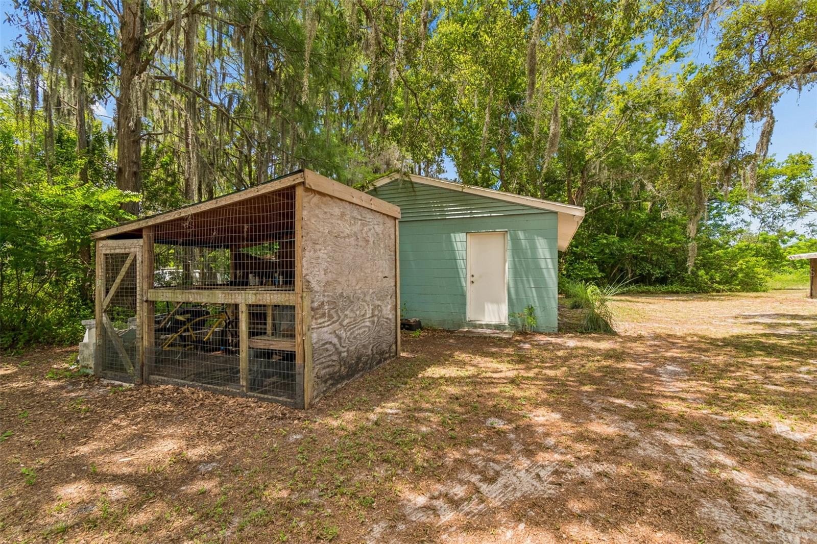 GOLDEN ACRES - Residential