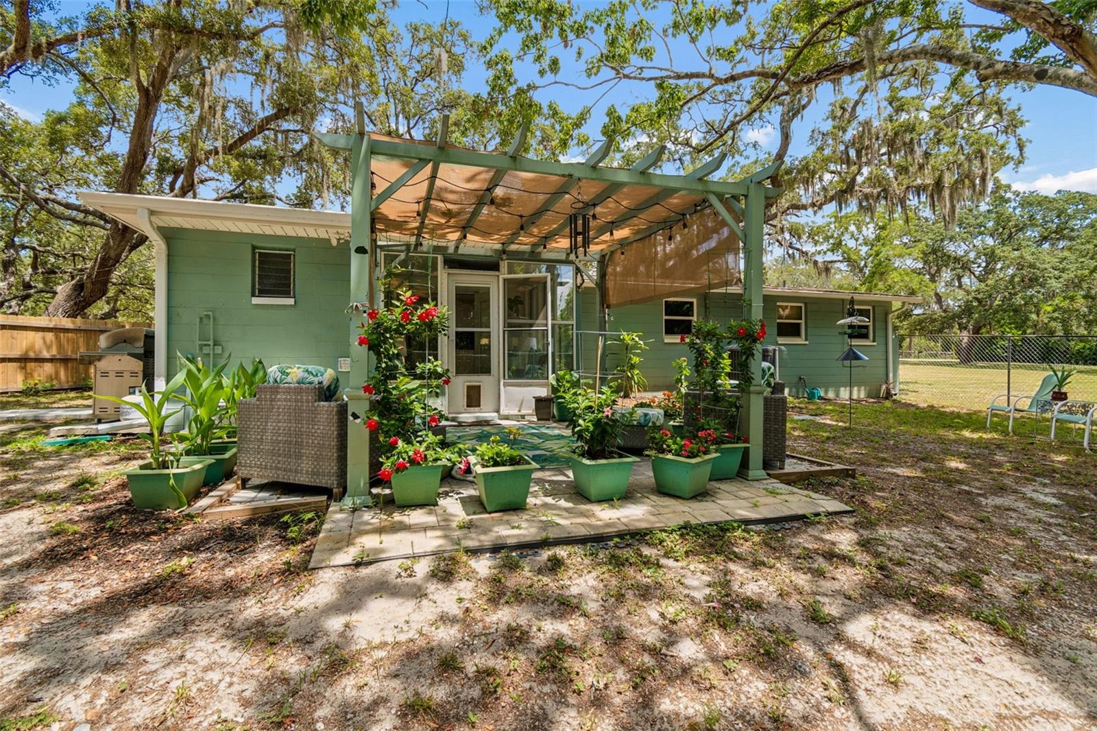 GOLDEN ACRES - Residential