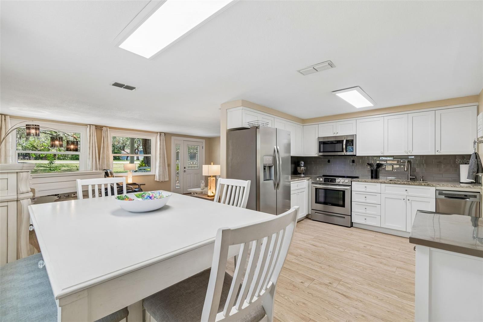 GOLDEN ACRES - Residential