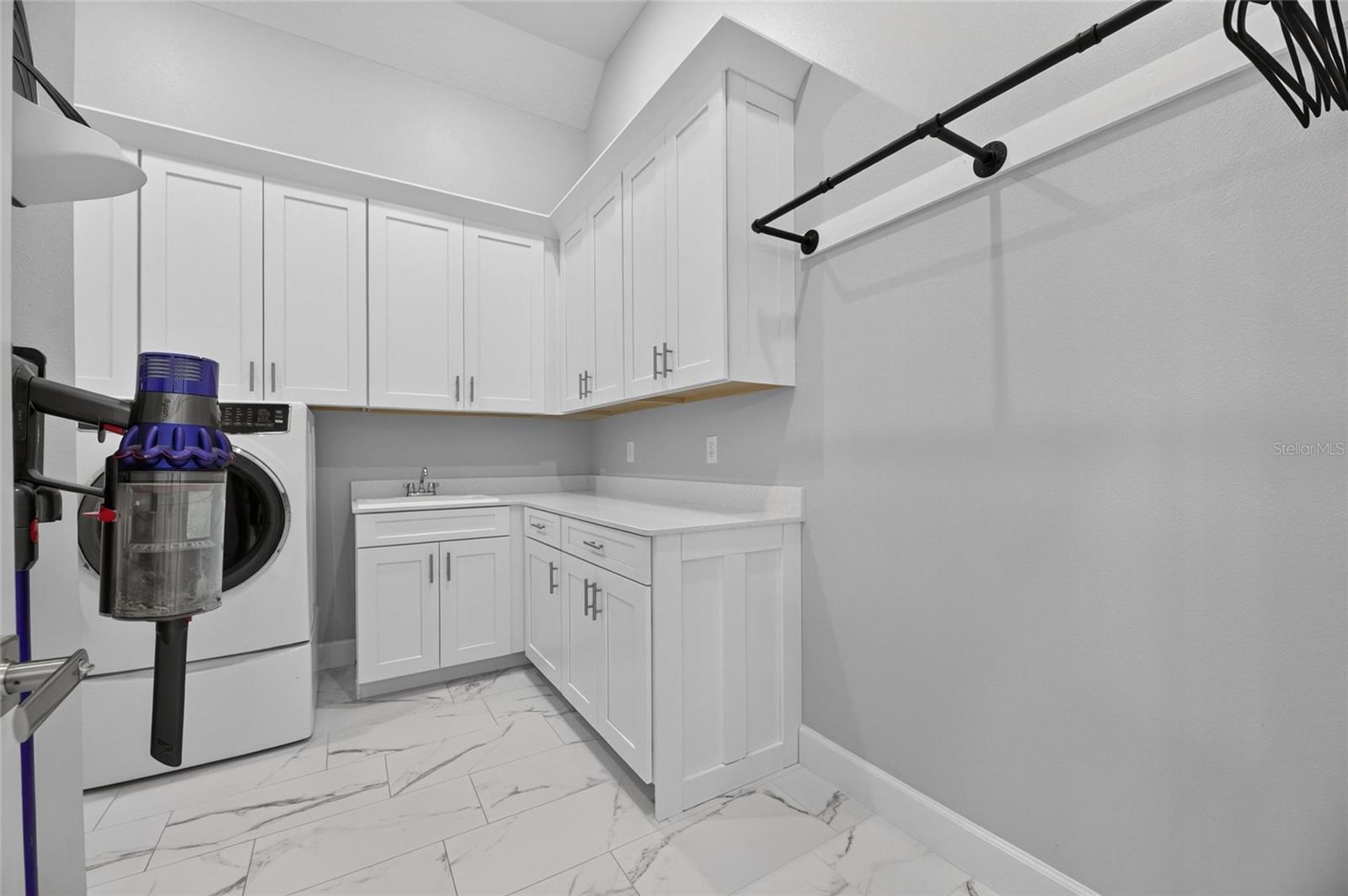 MIRABAY PH 3C-3 - Residential