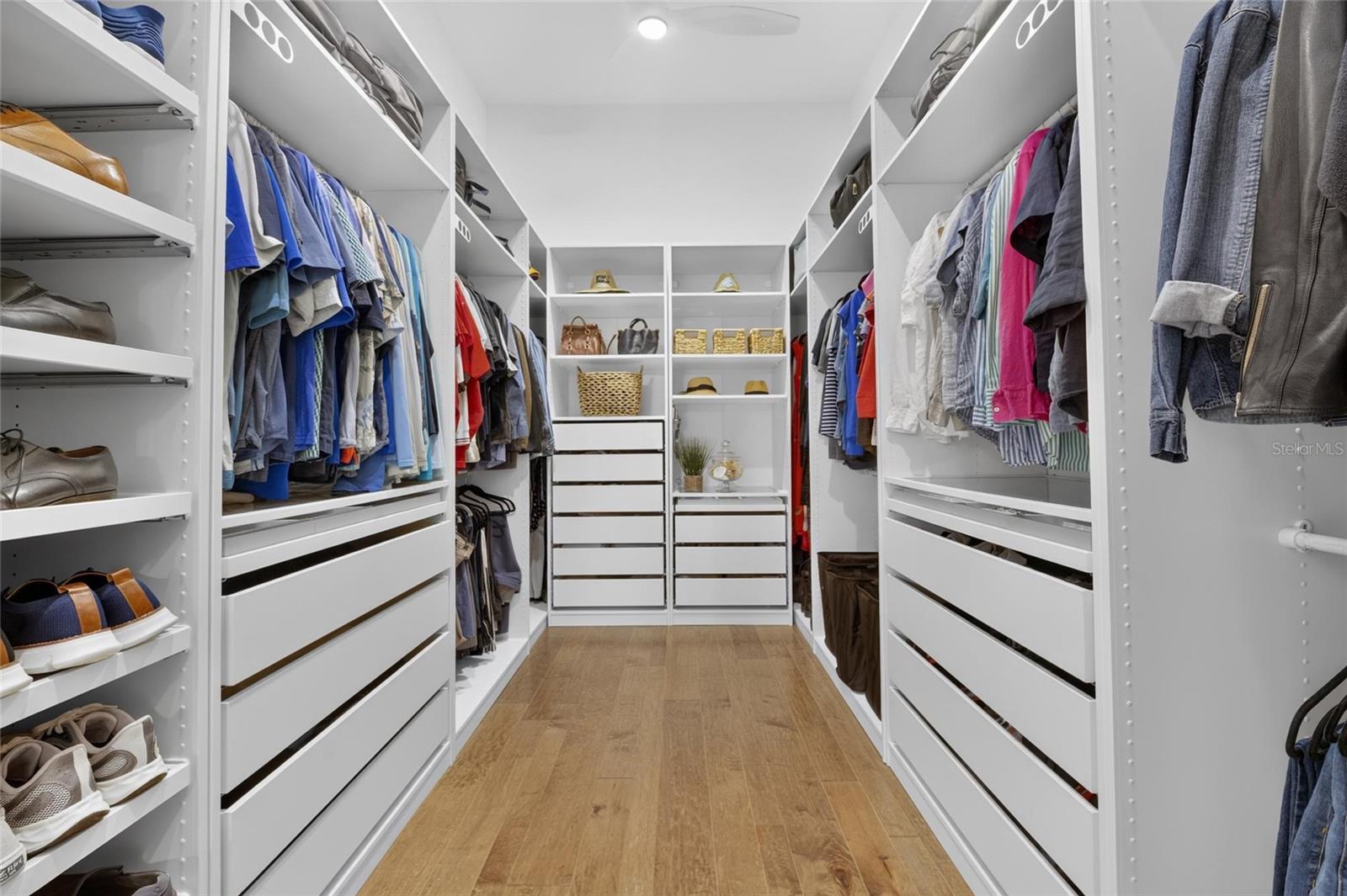 MIRABAY PH 3C-3 - Residential