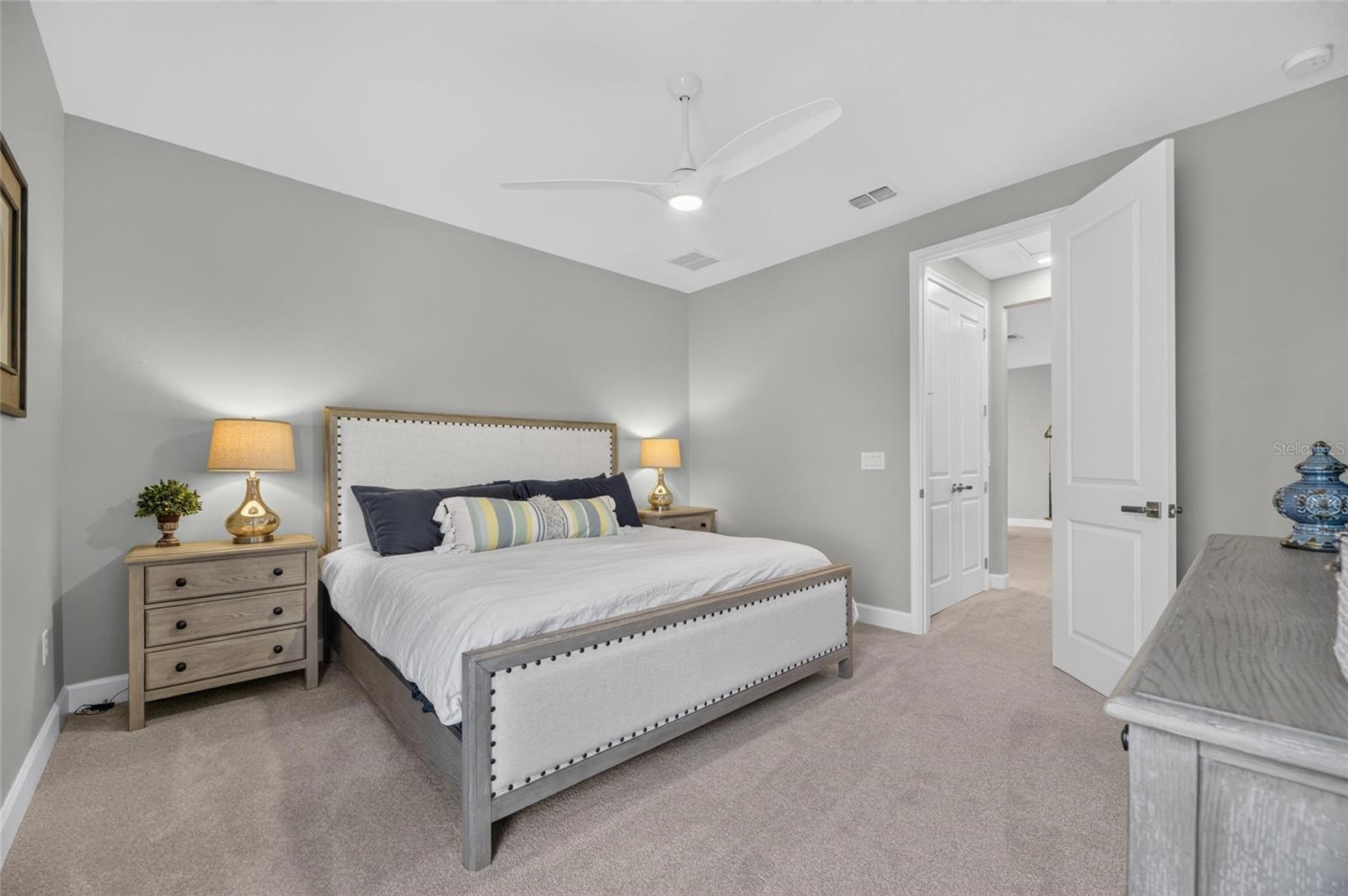 MIRABAY PH 3C-3 - Residential