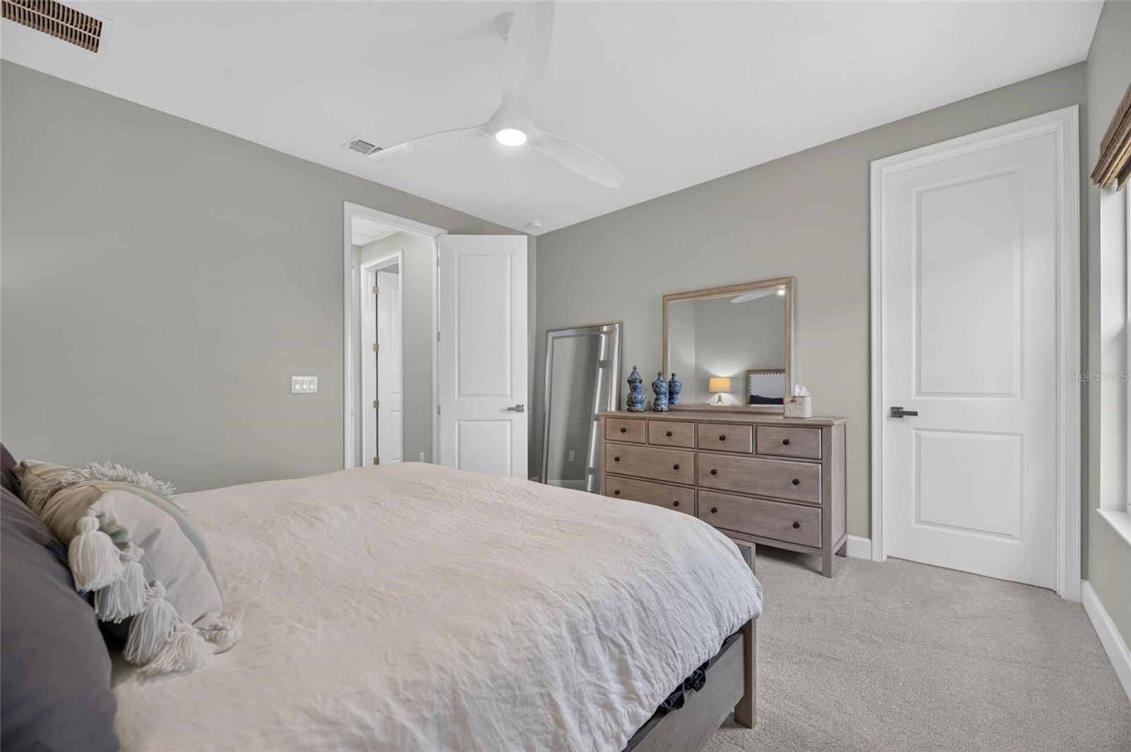 MIRABAY PH 3C-3 - Residential
