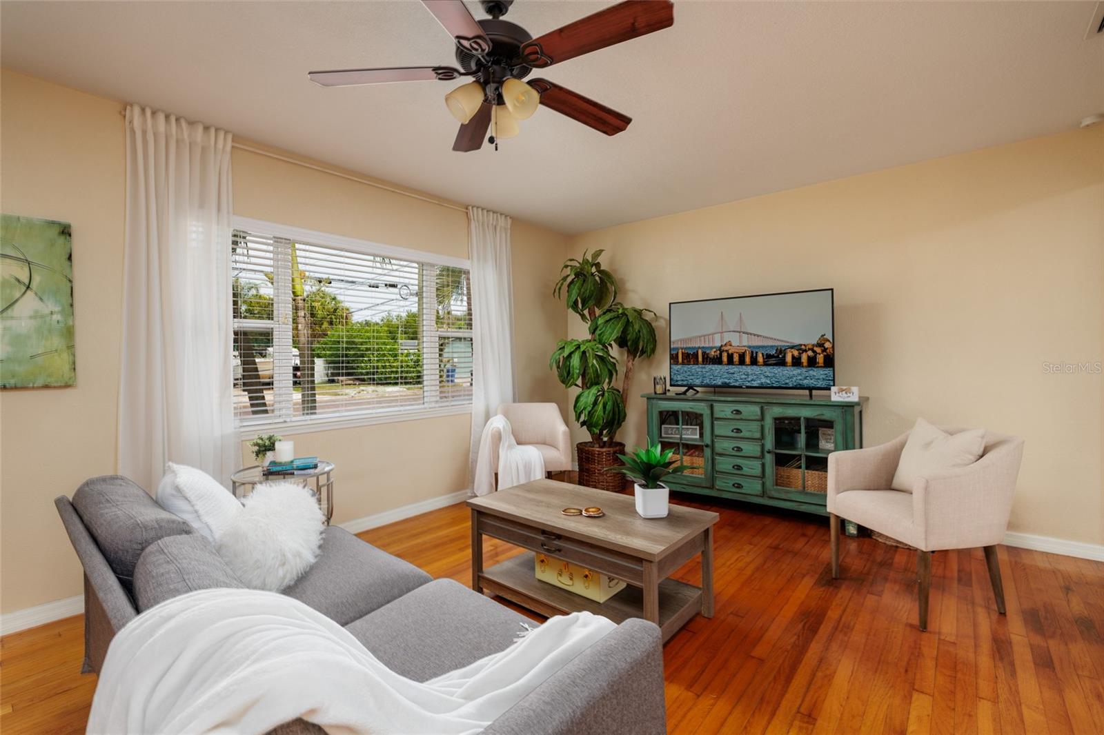 EAGLE CREST - Residential
