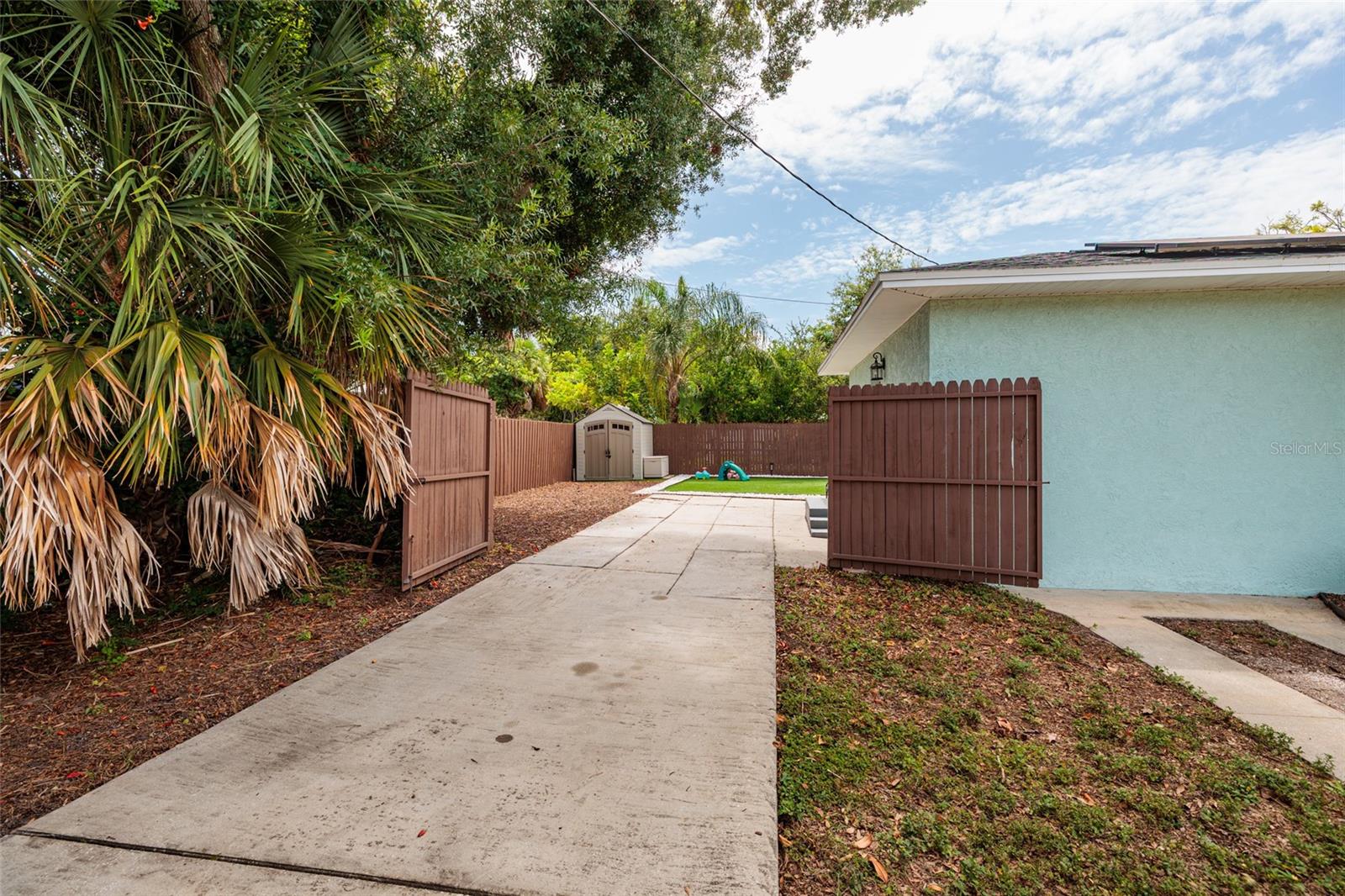EAGLE CREST - Residential