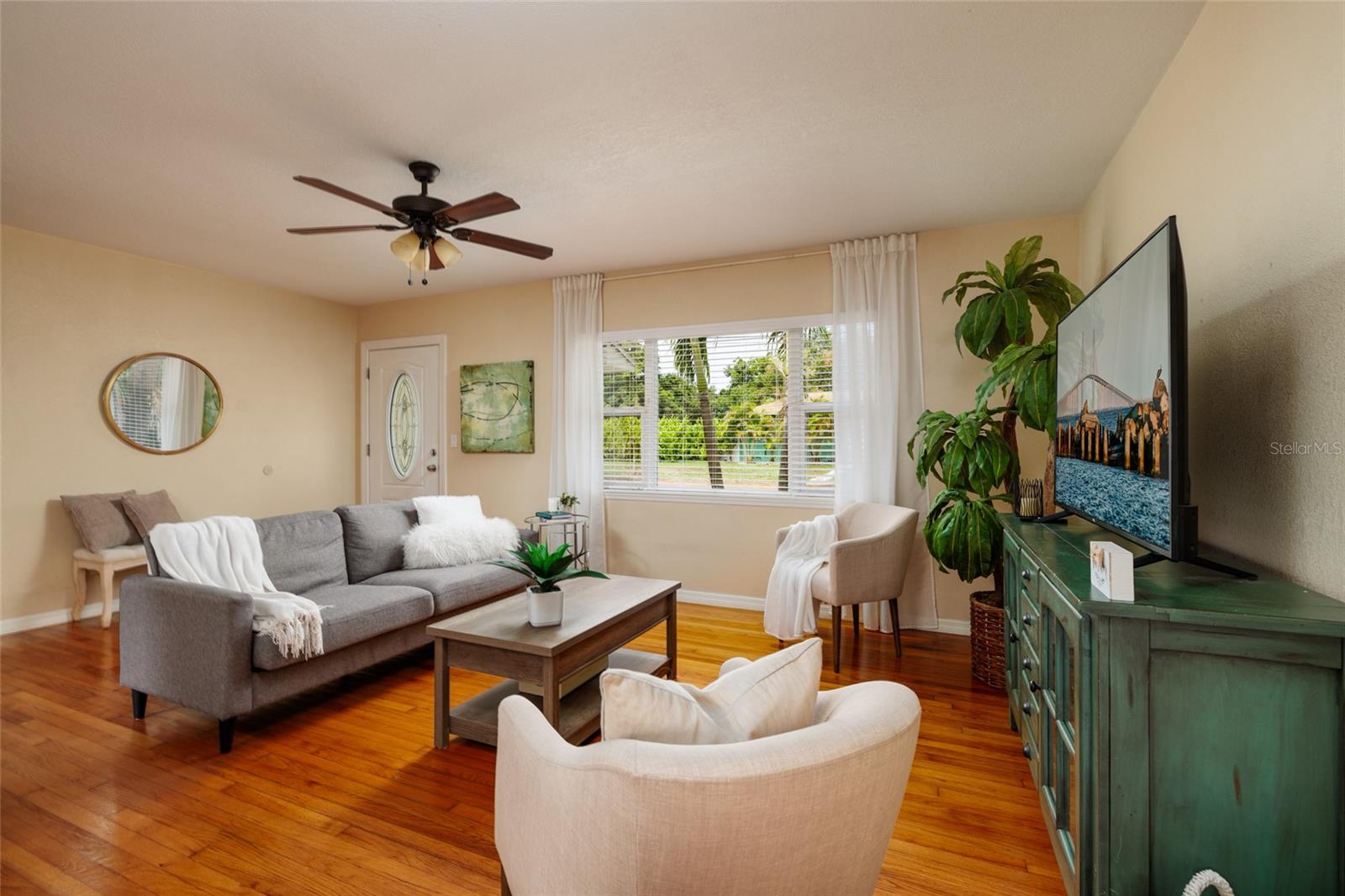EAGLE CREST - Residential