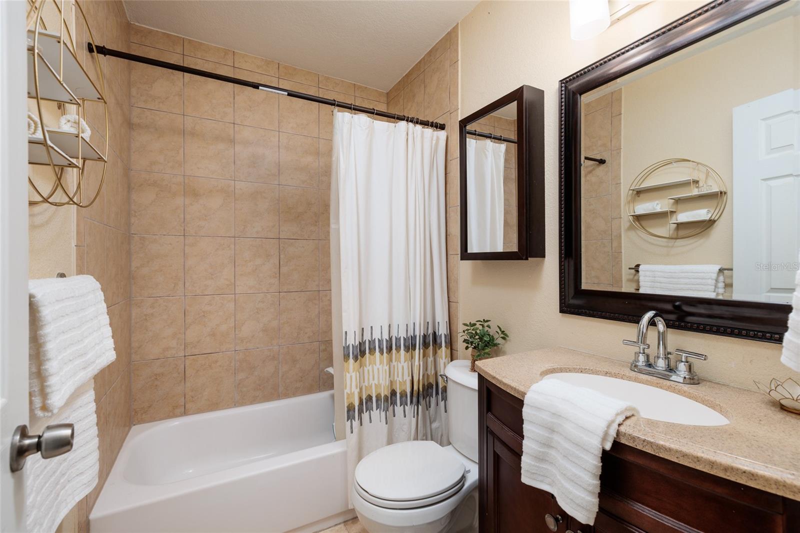 EAGLE CREST - Residential