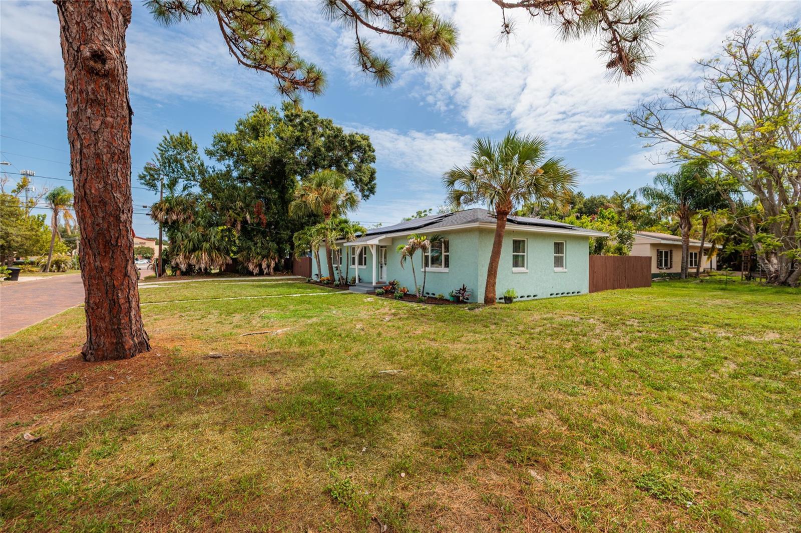 EAGLE CREST - Residential
