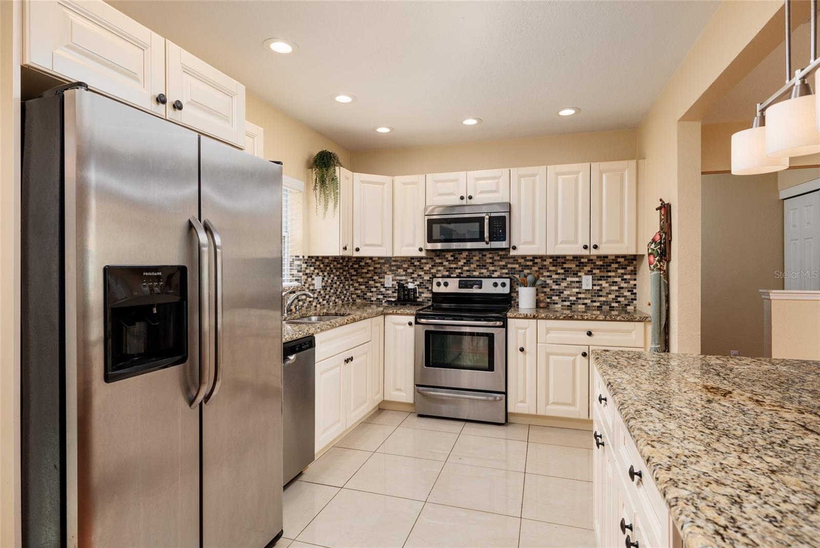 EAGLE CREST - Residential