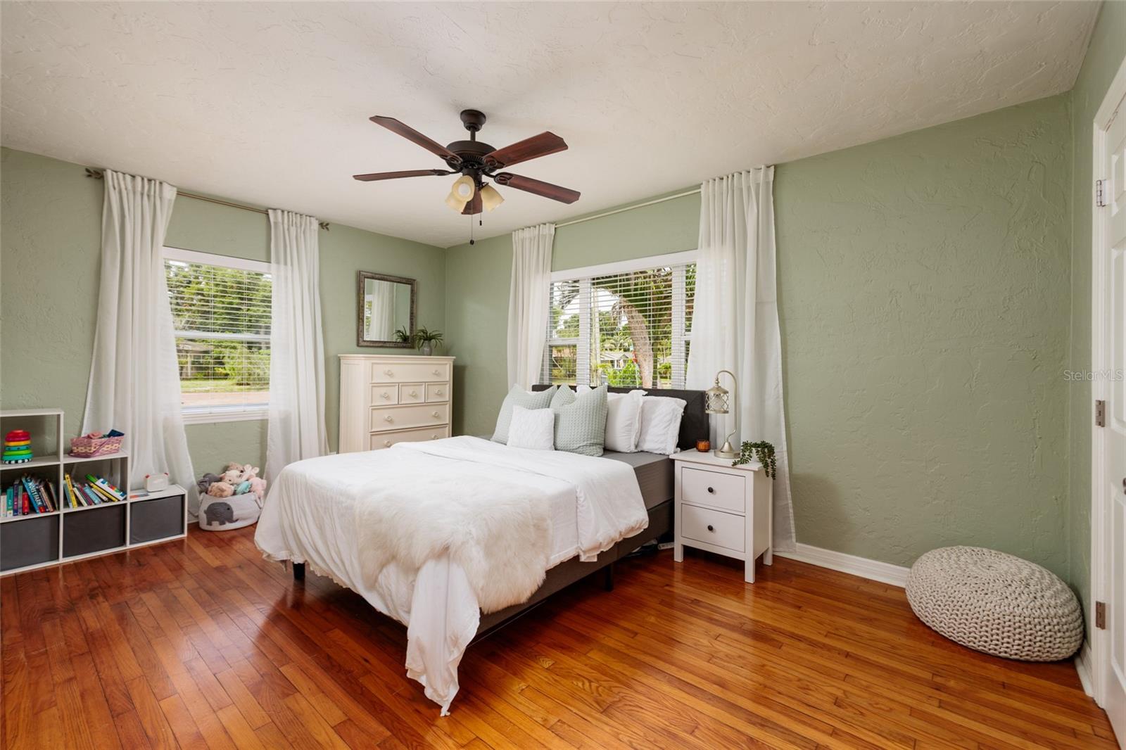 EAGLE CREST - Residential