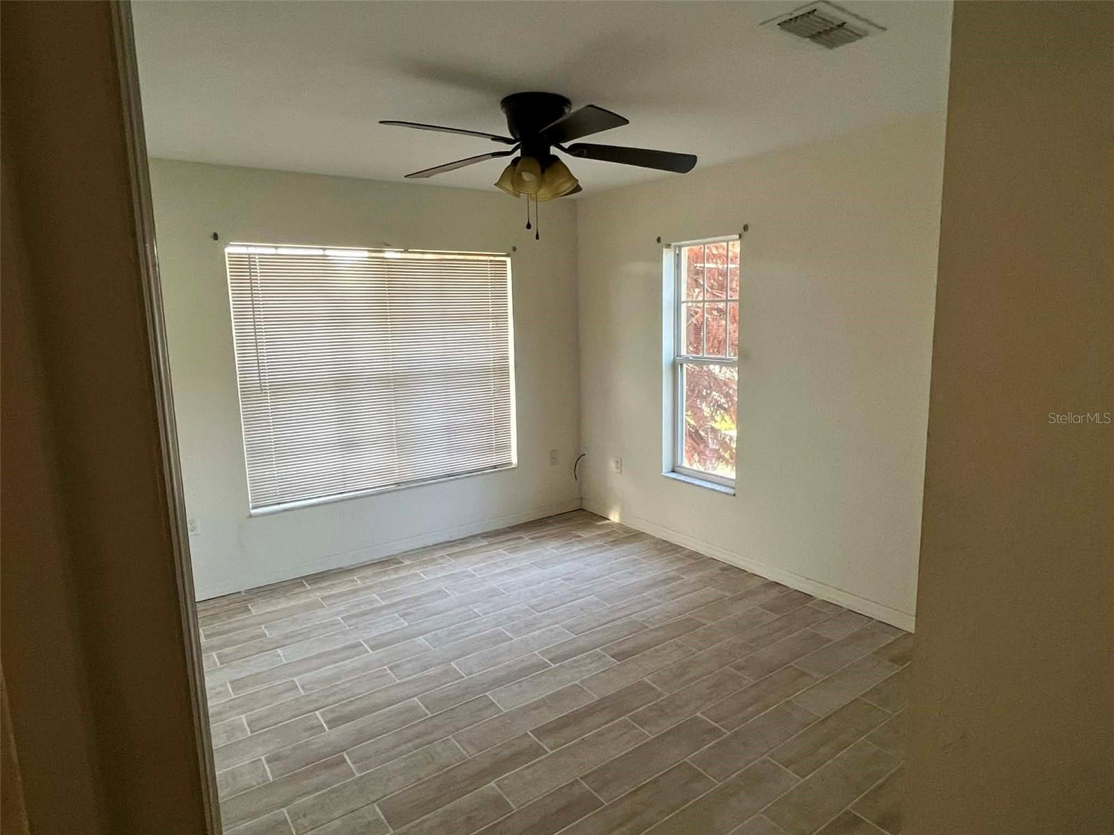 LAKE RIDGE - Residential
