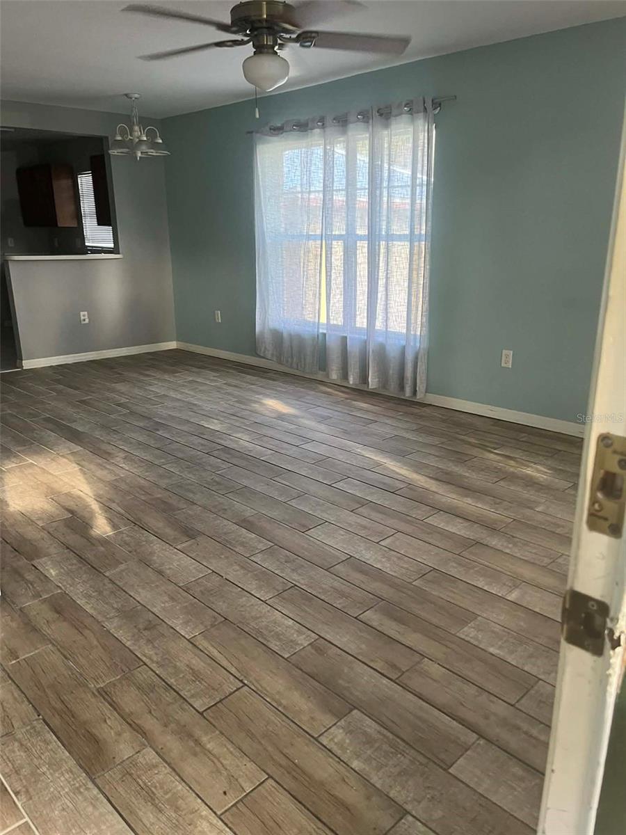 LAKE RIDGE - Residential