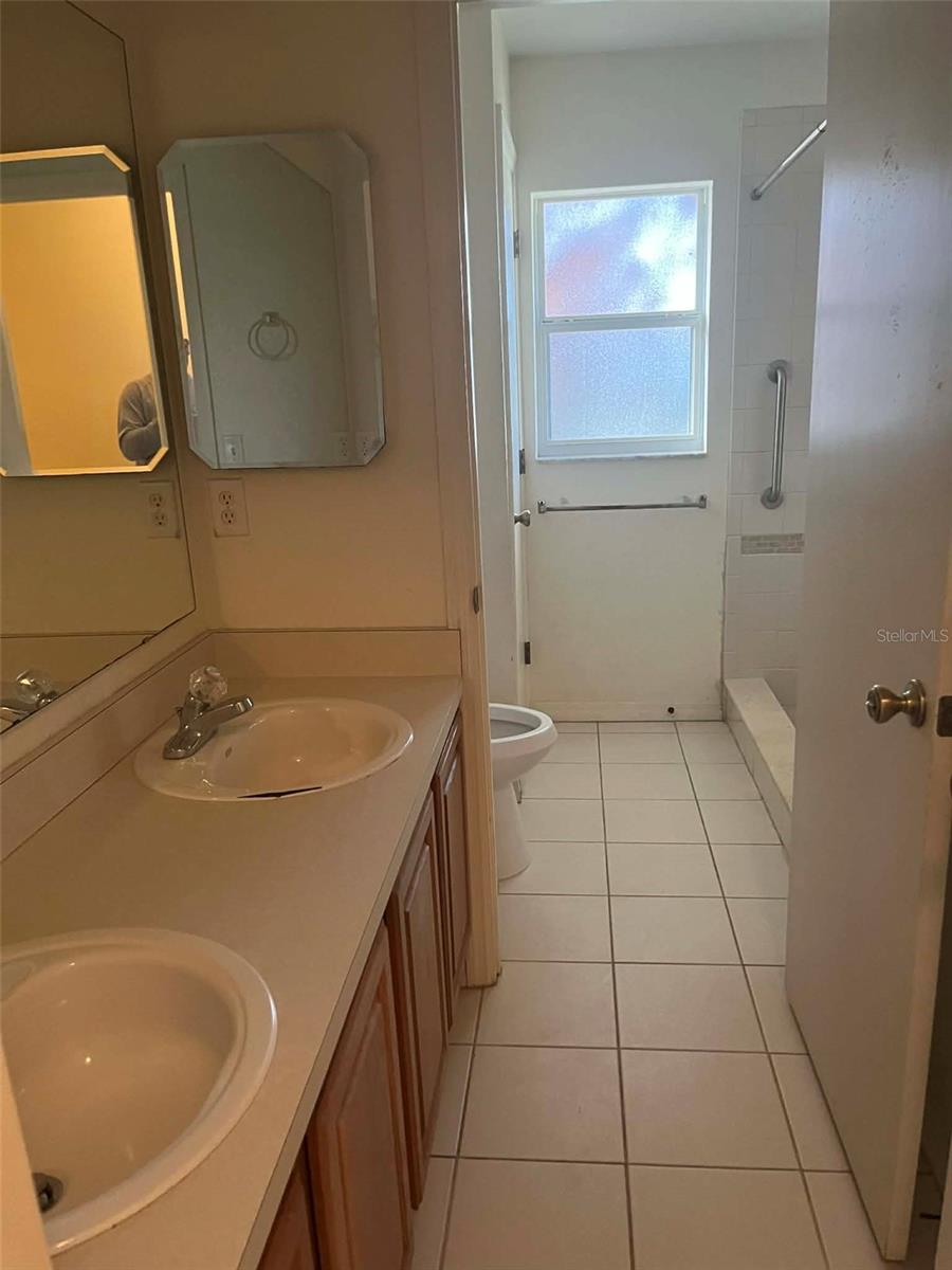 LAKE RIDGE - Residential