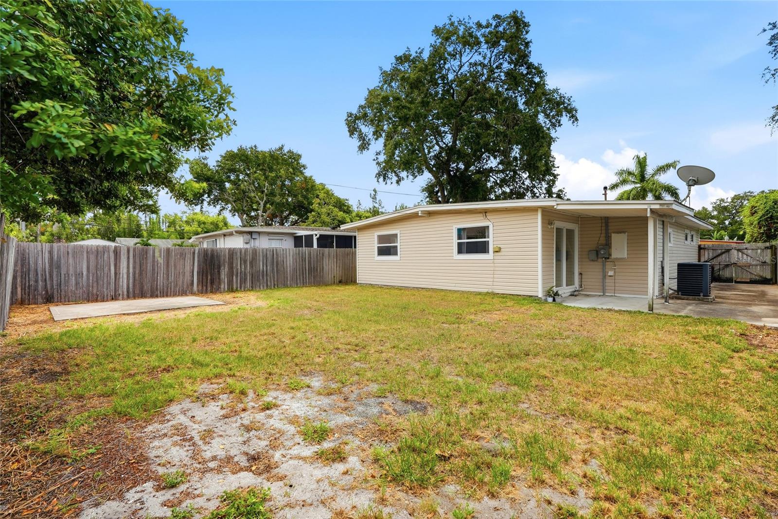 GULF GROVE - Residential