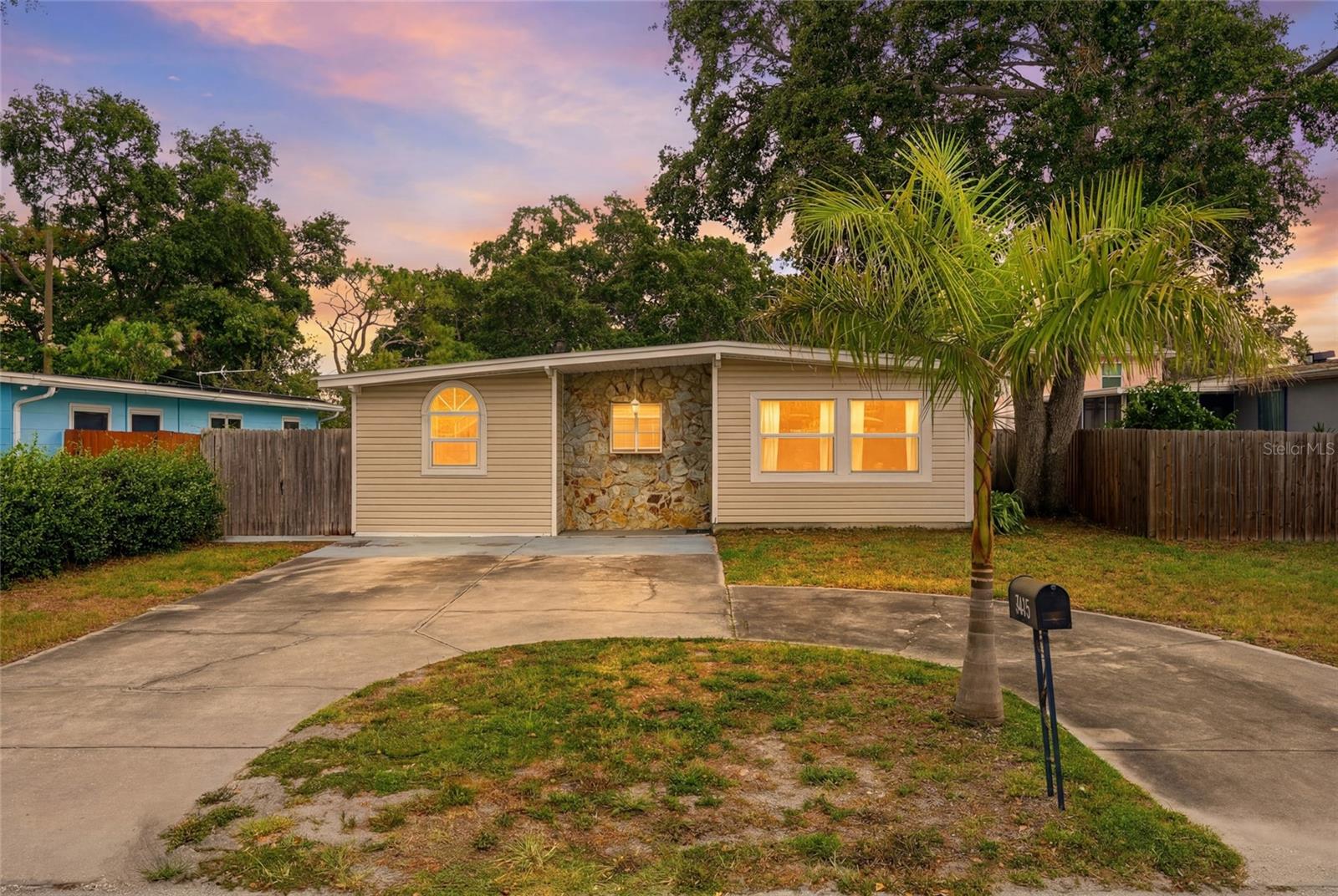 GULF GROVE - Residential