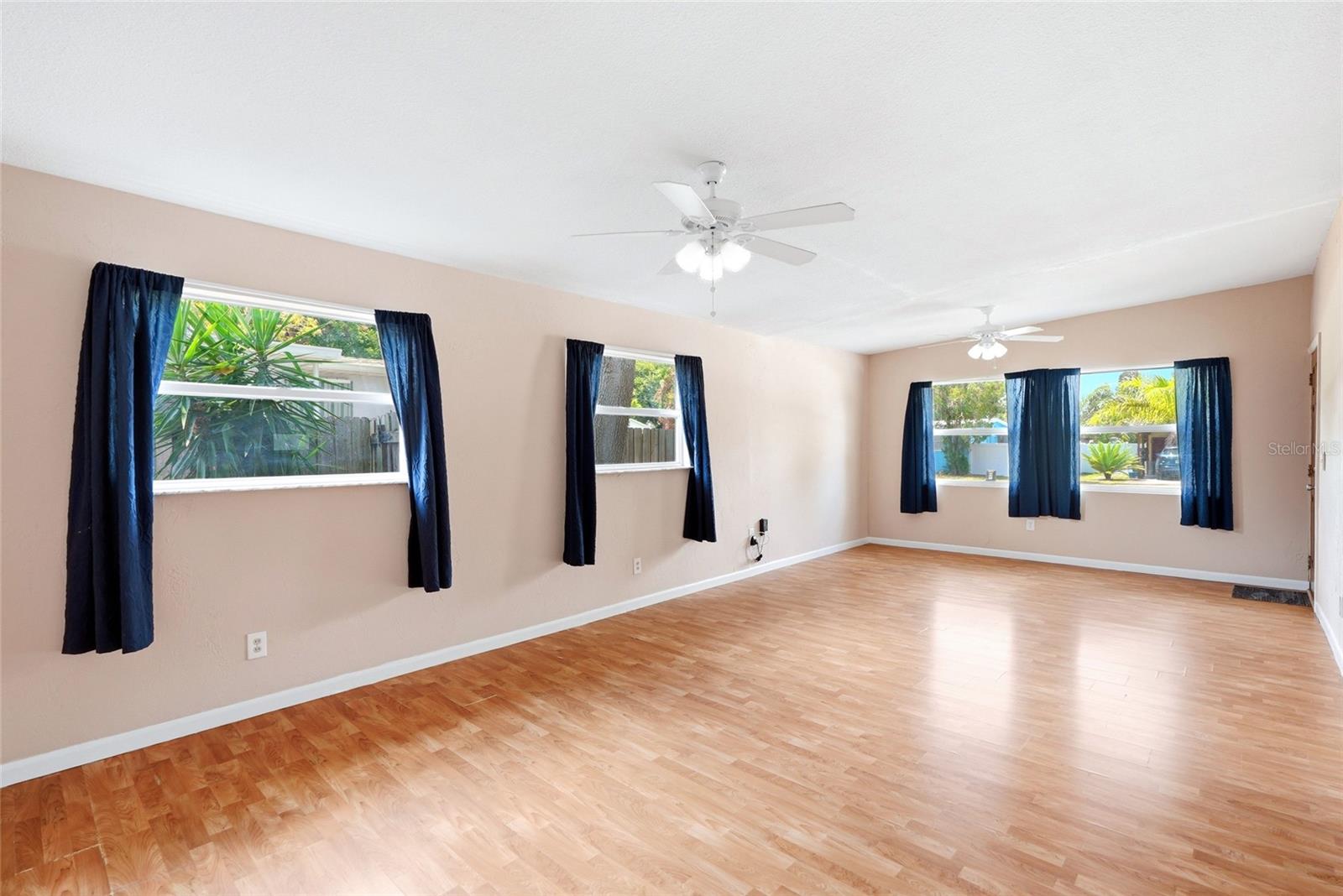 GULF GROVE - Residential