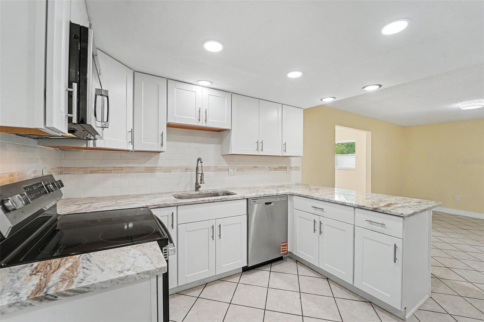 SPRING HILL - Residential