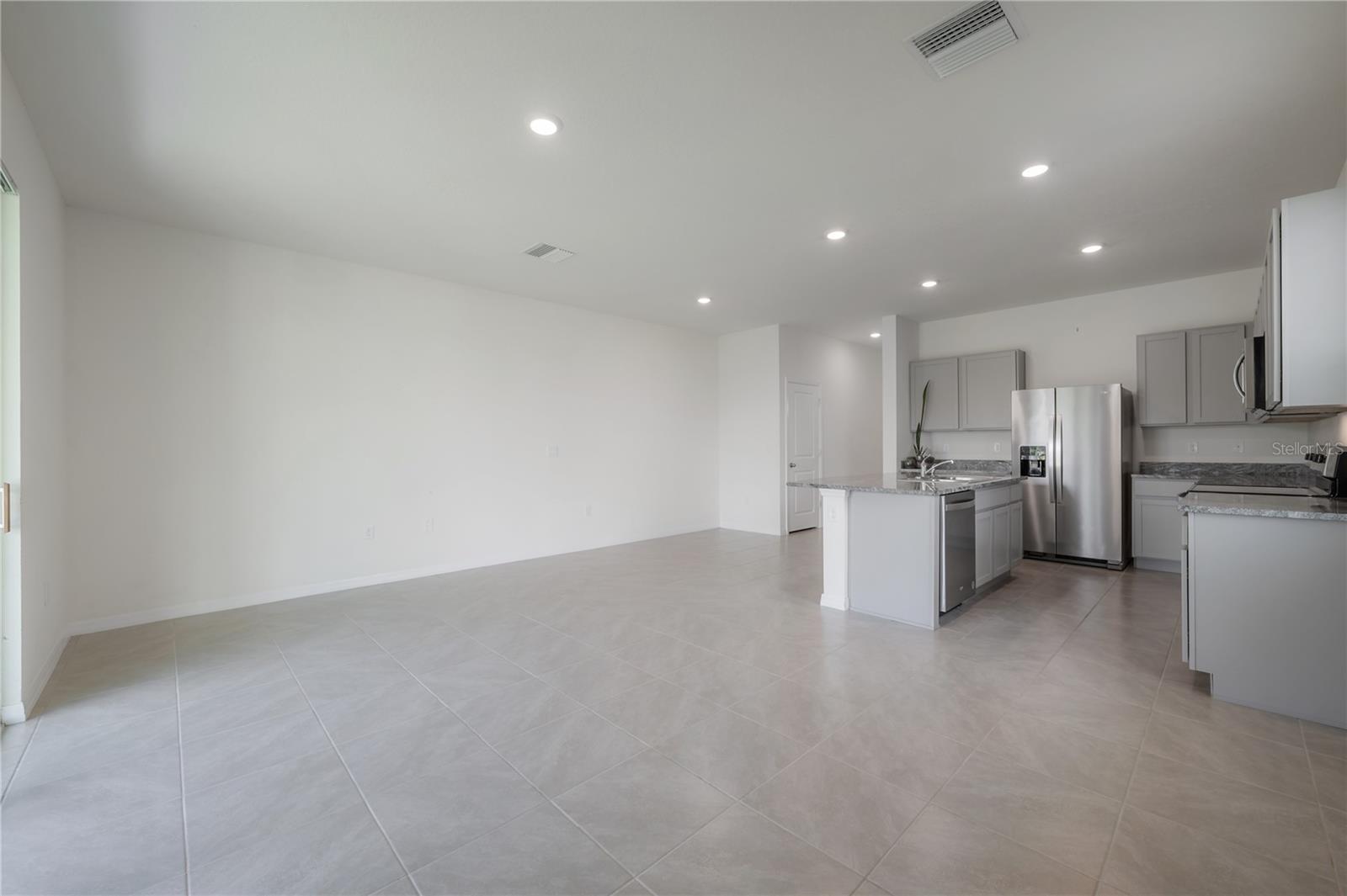 FOREST BROOKE PH 7A & 7B - Residential Lease