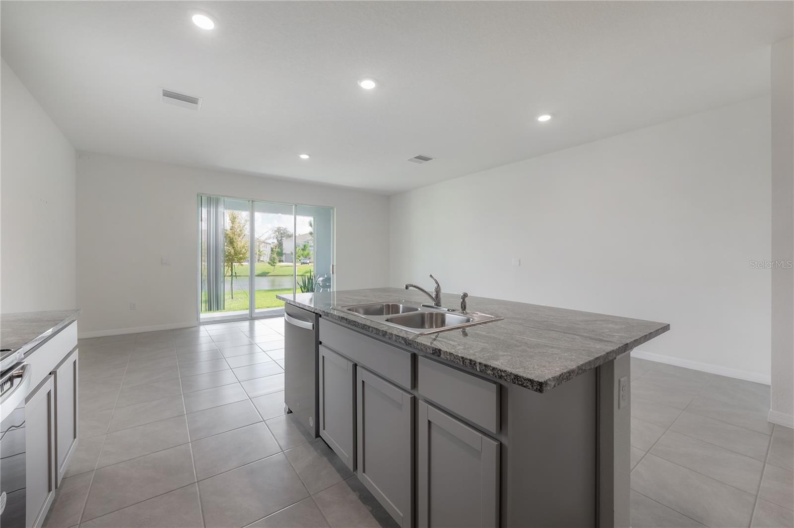 FOREST BROOKE PH 7A & 7B - Residential Lease