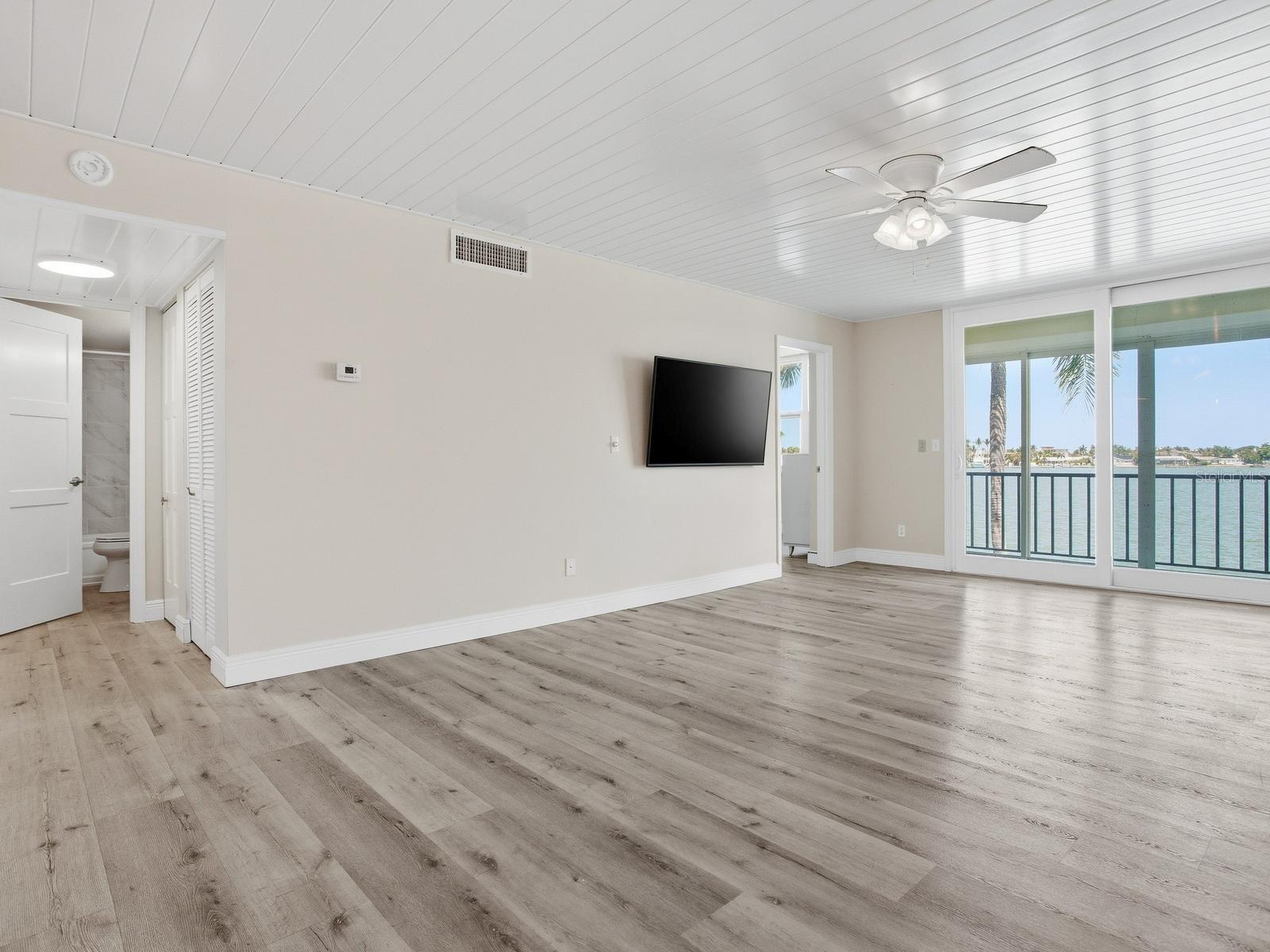 BAY ISLAND GROUP 12 - Residential