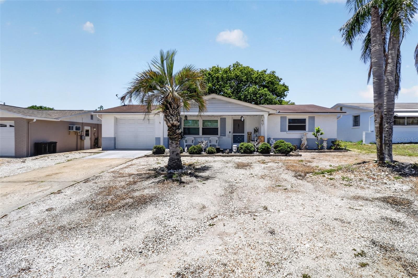 COLONIAL HILLS - Residential