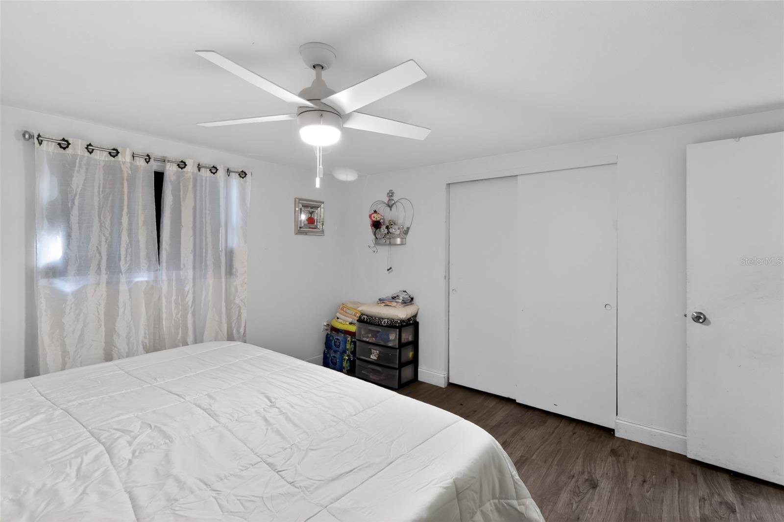 COLONIAL HILLS - Residential