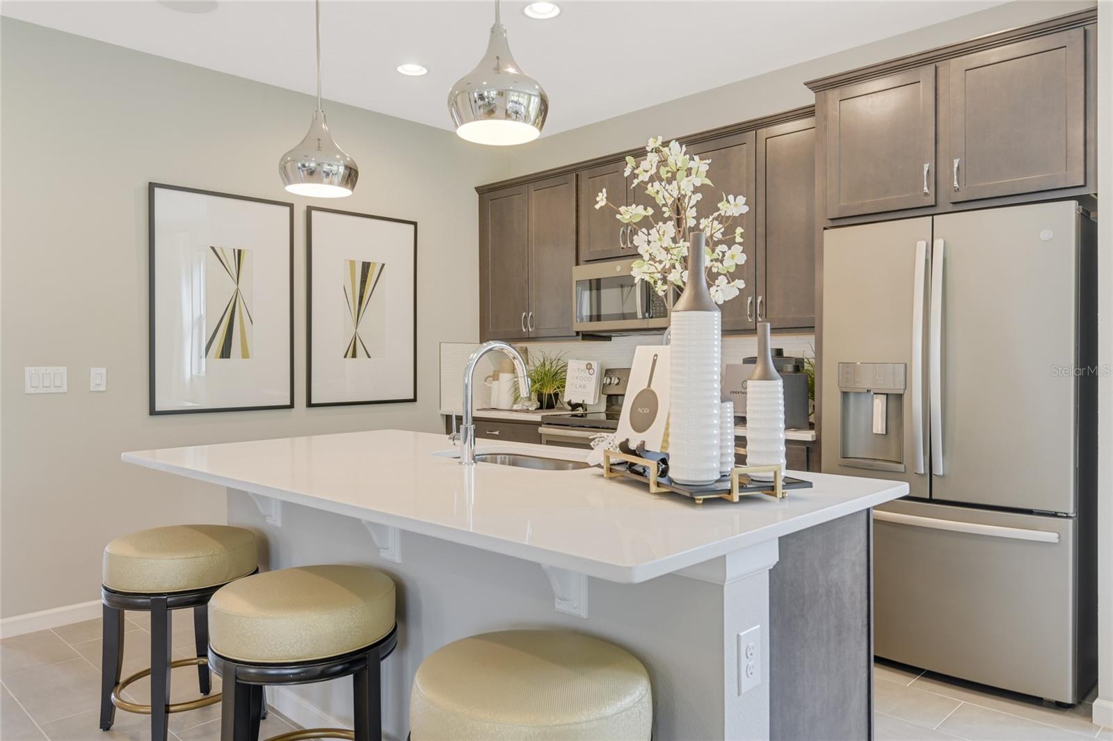 SEASONS AT MAGNOLIA POINTE - Residential