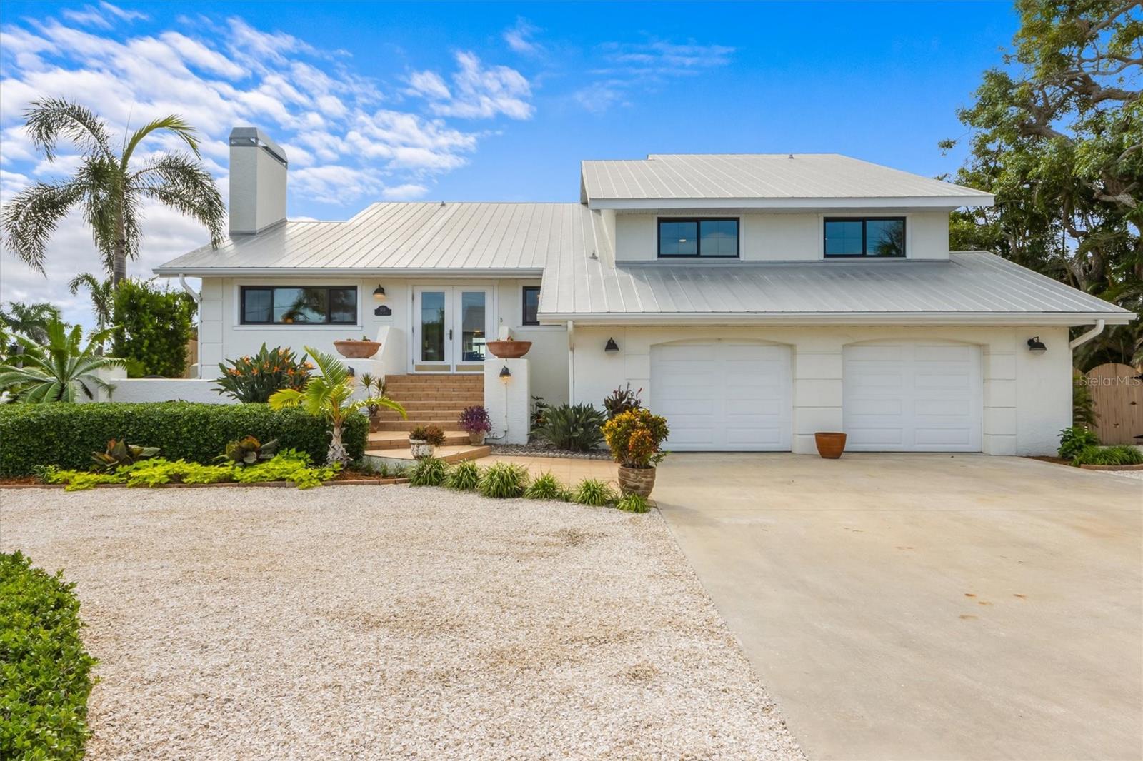ISLAND HOMES - Residential