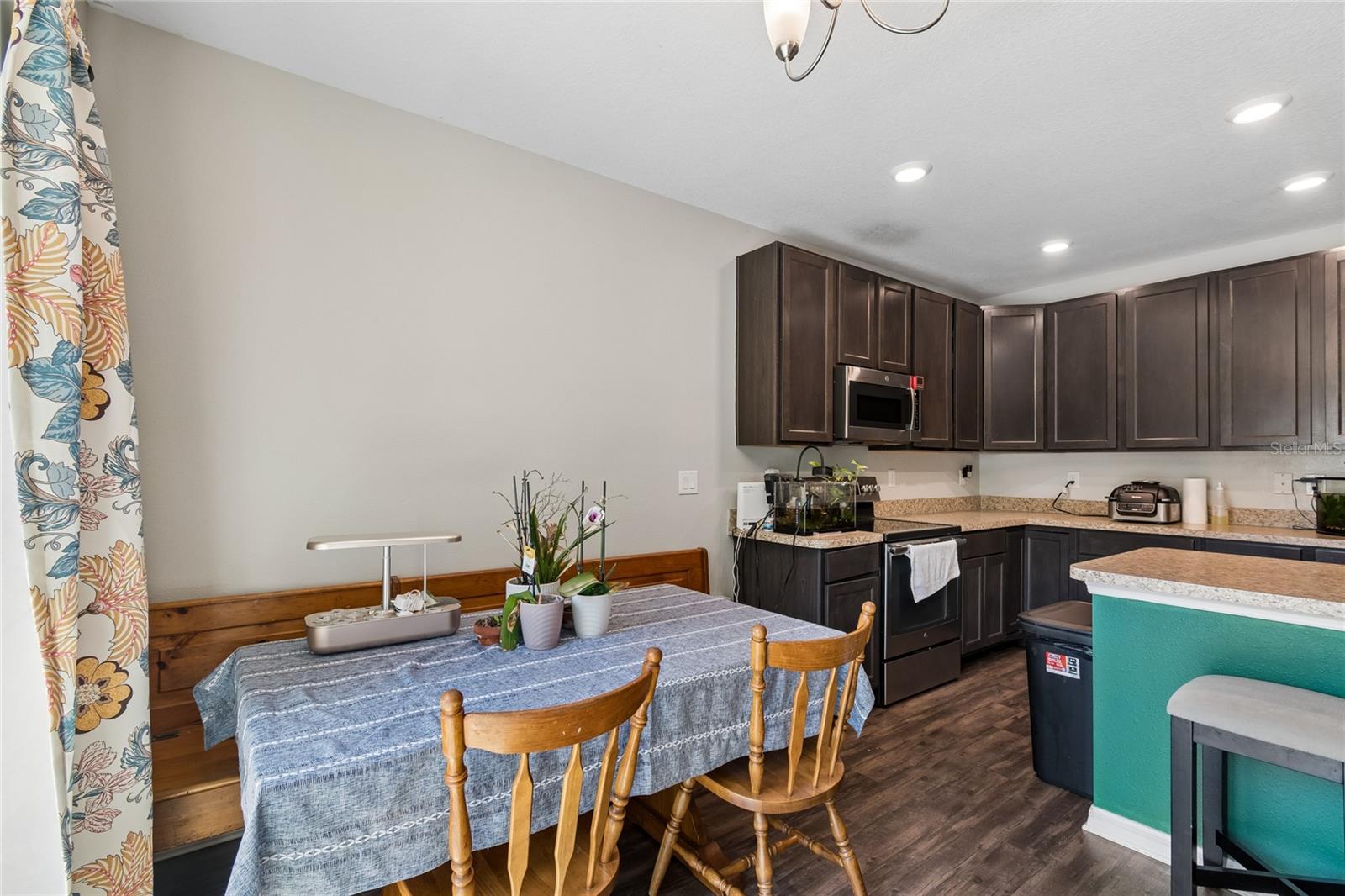 WEEKI WACHEE WOODLANDS - Residential
