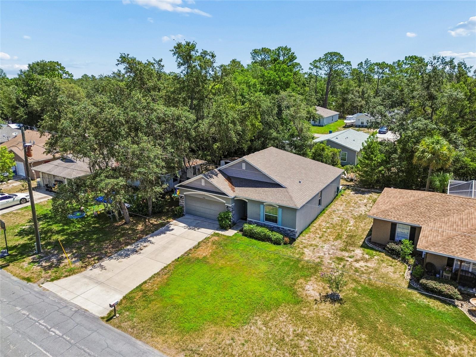 WEEKI WACHEE WOODLANDS - Residential