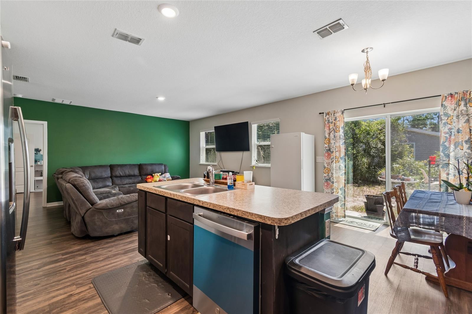 WEEKI WACHEE WOODLANDS - Residential