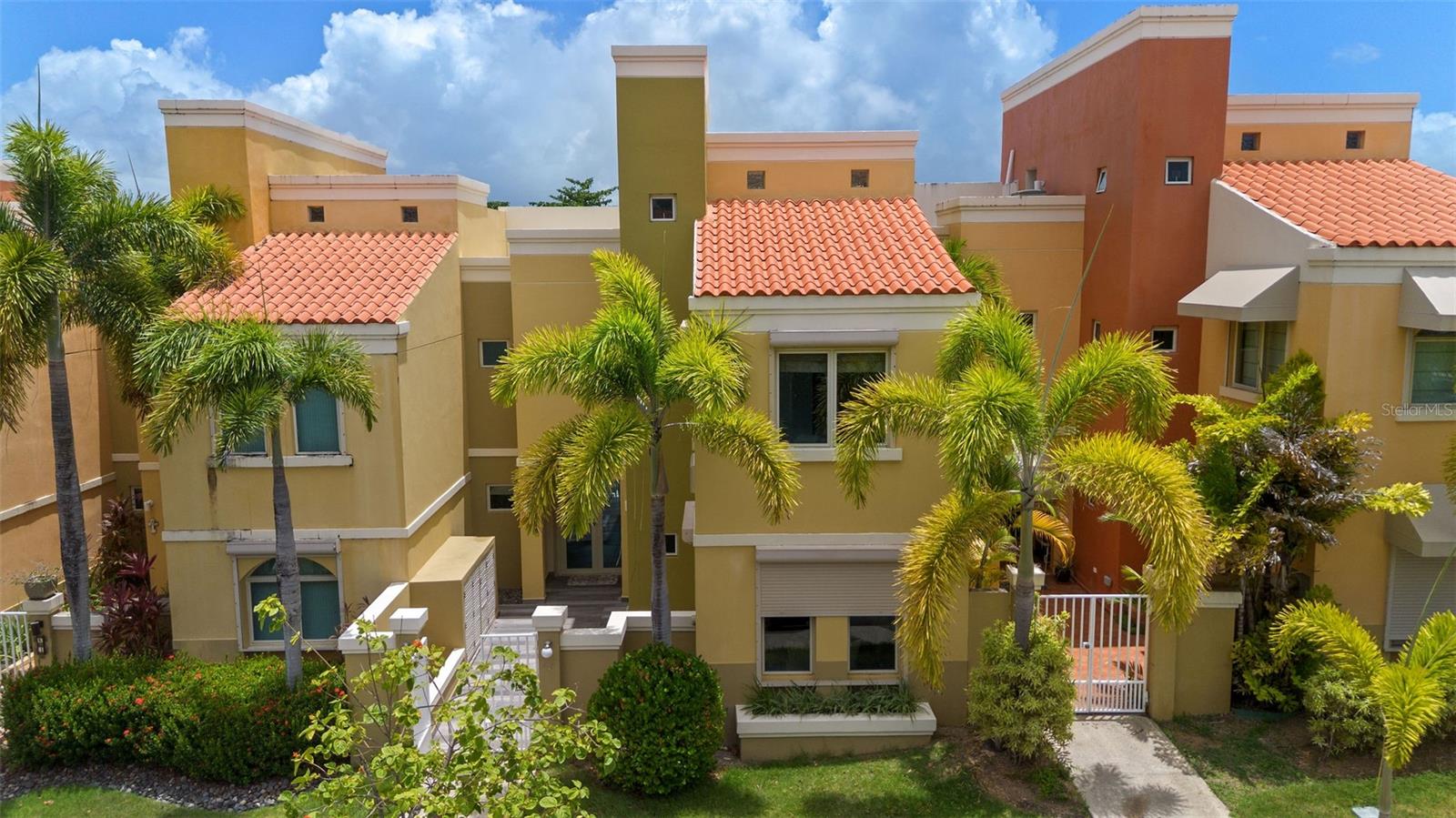AQUABELLA - Residential