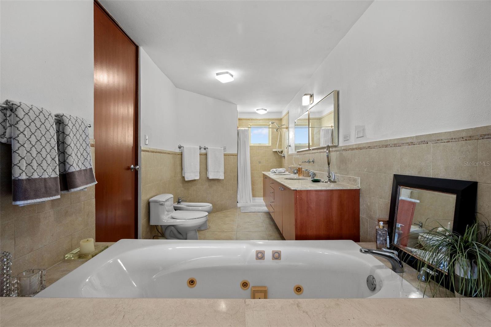AQUABELLA - Residential