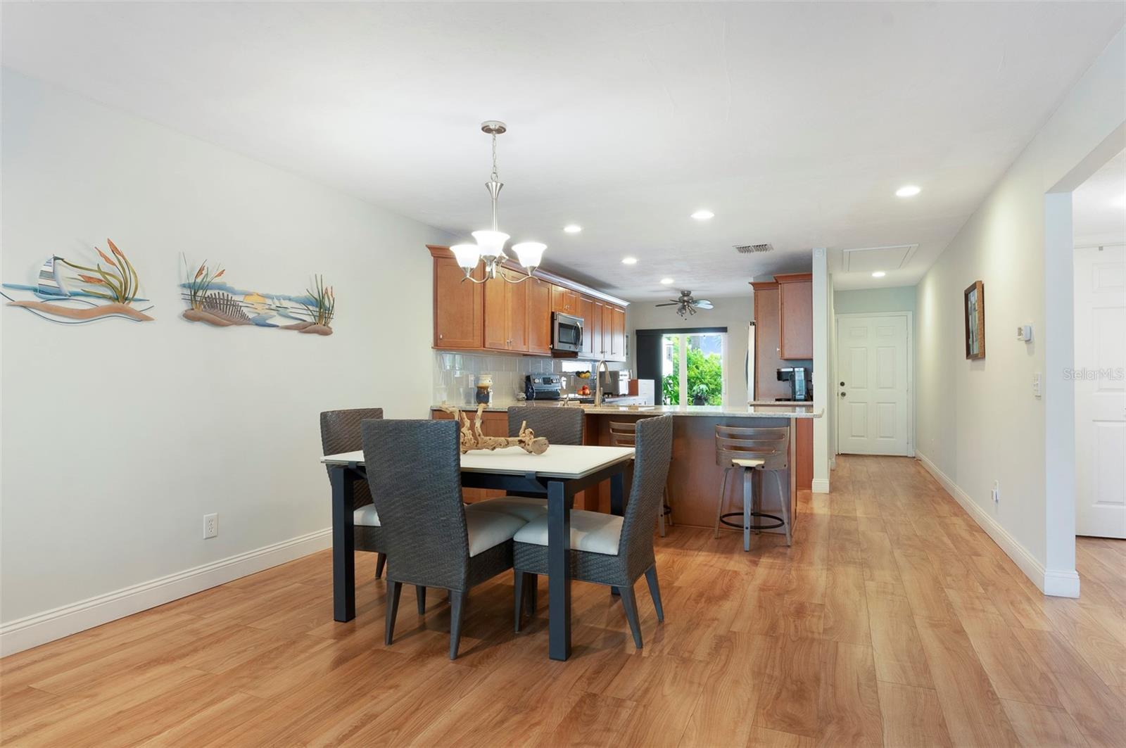 IMPERIAL POINT CONDO - Residential