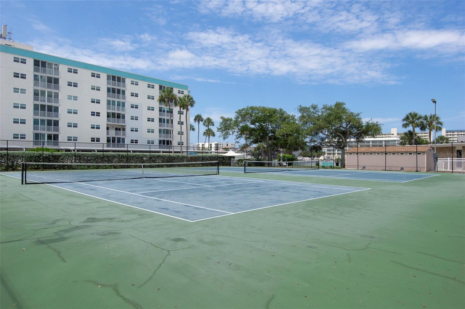 IMPERIAL POINT CONDO - Residential