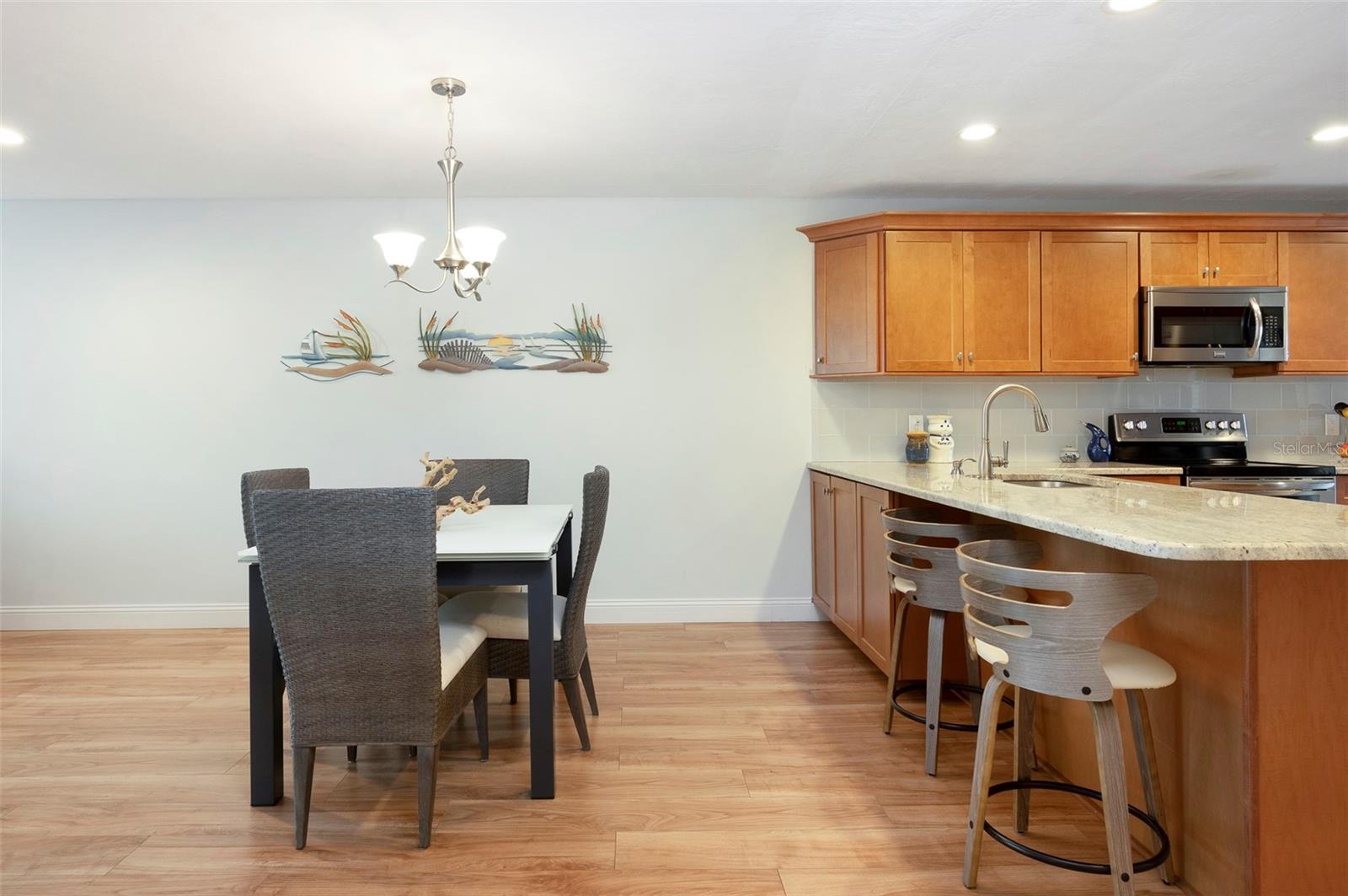 IMPERIAL POINT CONDO - Residential