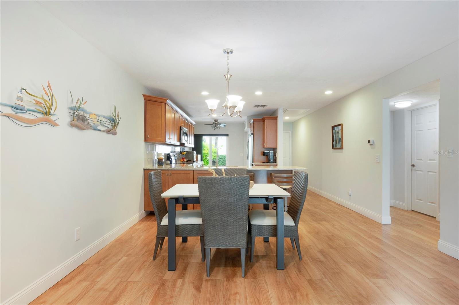 IMPERIAL POINT CONDO - Residential