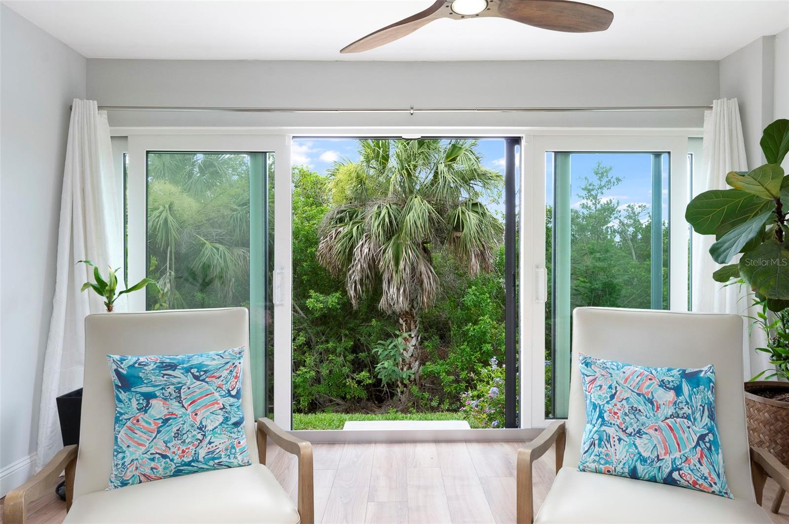 IMPERIAL POINT CONDO - Residential
