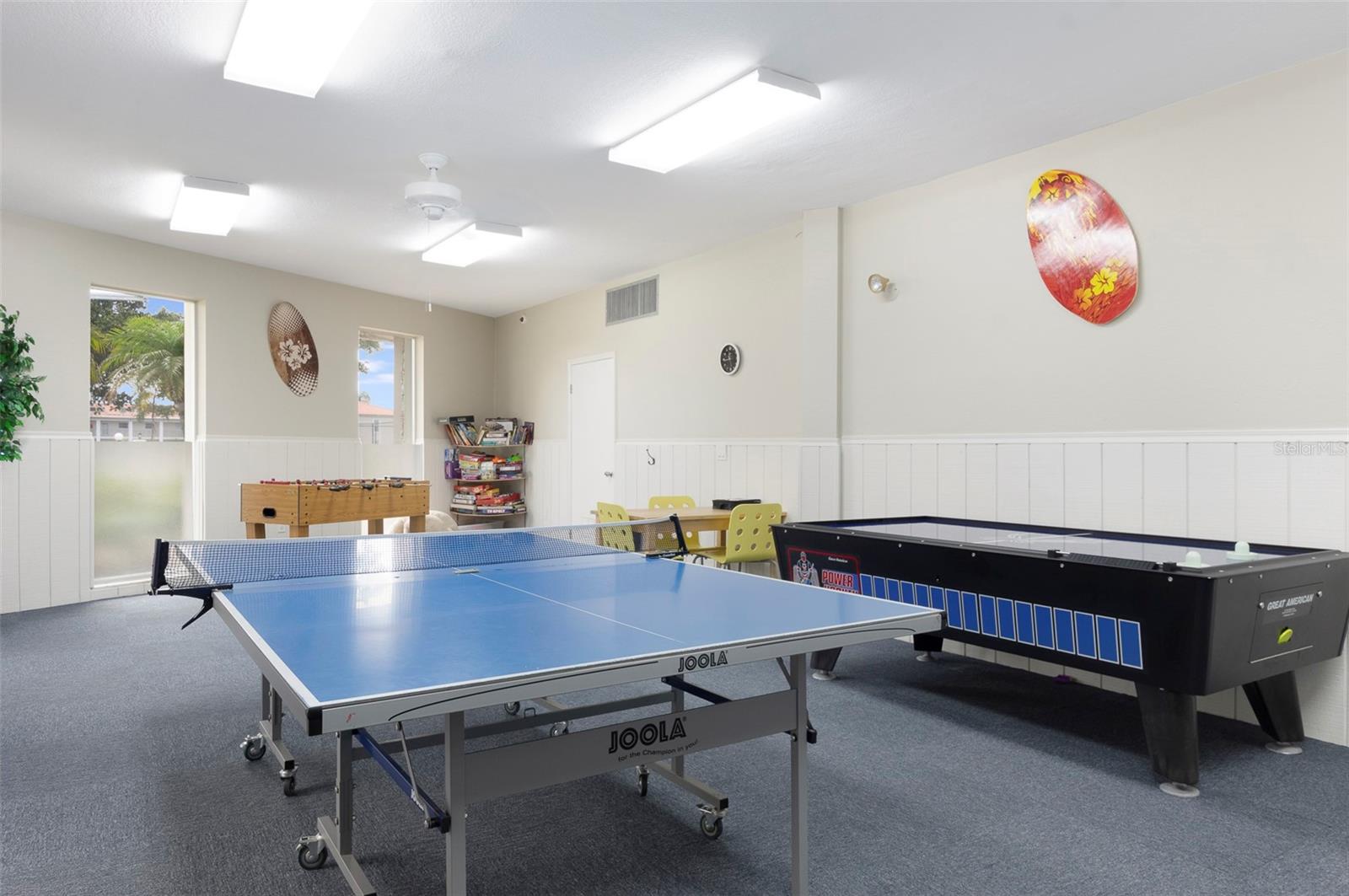 IMPERIAL POINT CONDO - Residential