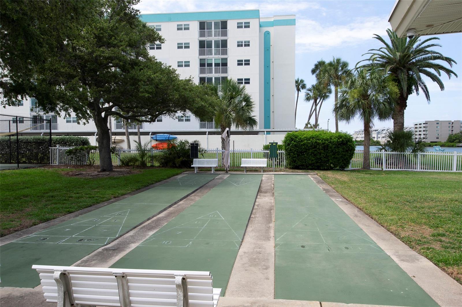 IMPERIAL POINT CONDO - Residential