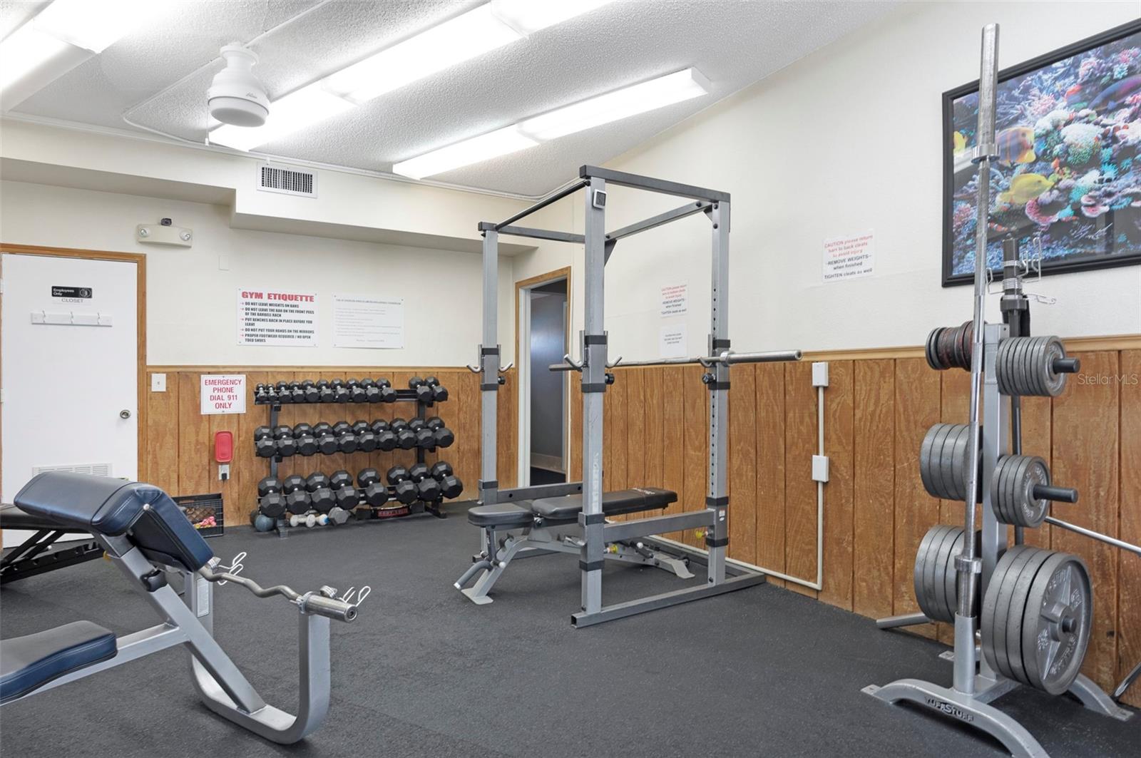 IMPERIAL POINT CONDO - Residential