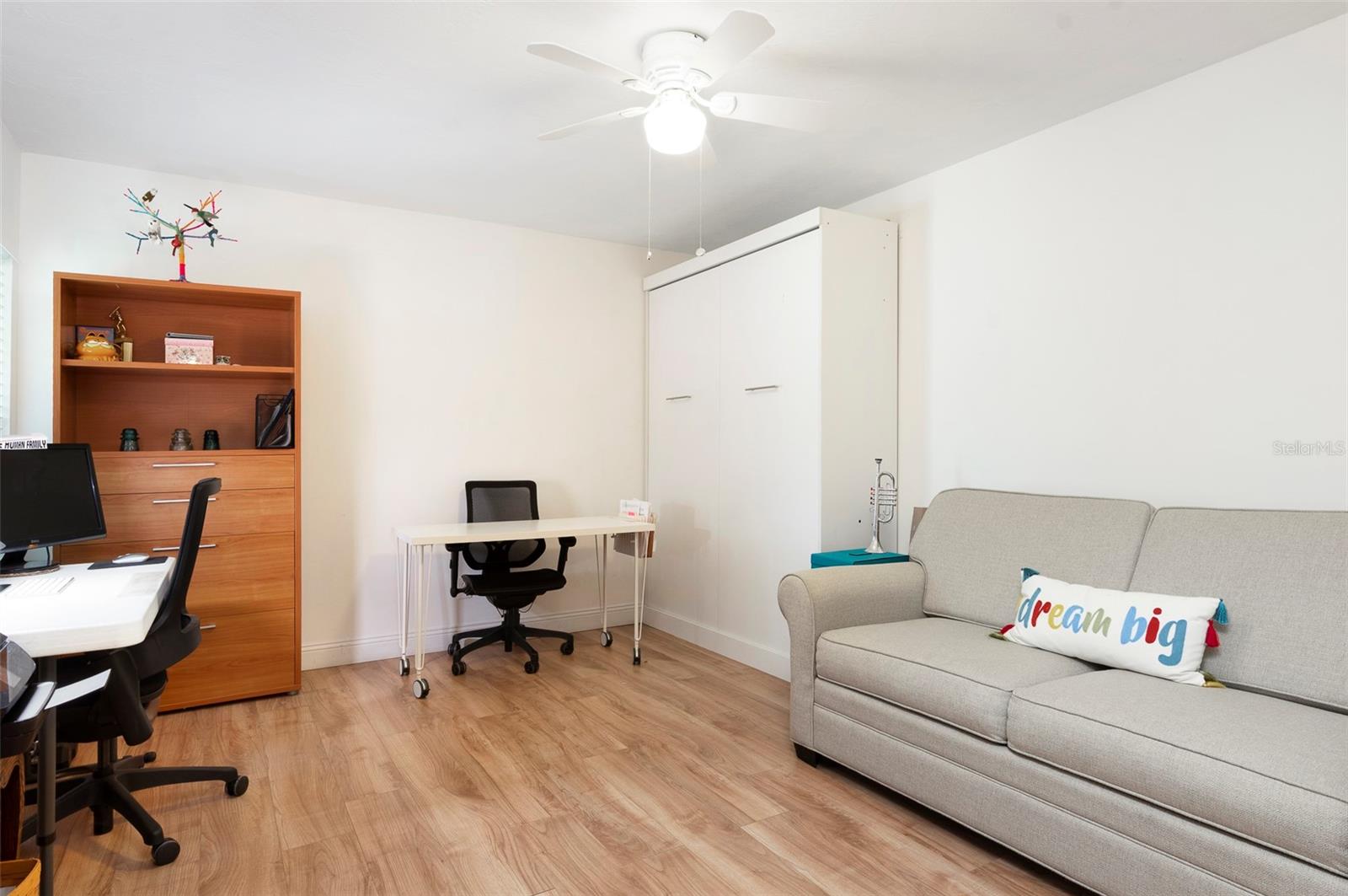 IMPERIAL POINT CONDO - Residential