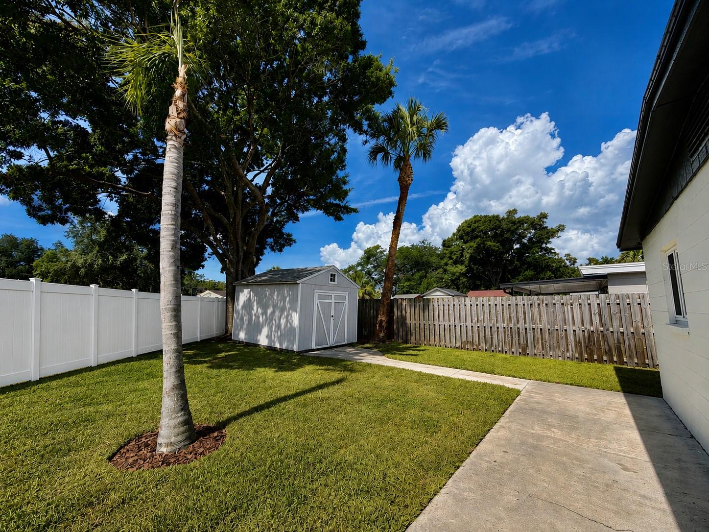 ALTA VISTA TRACTS - Residential Lease