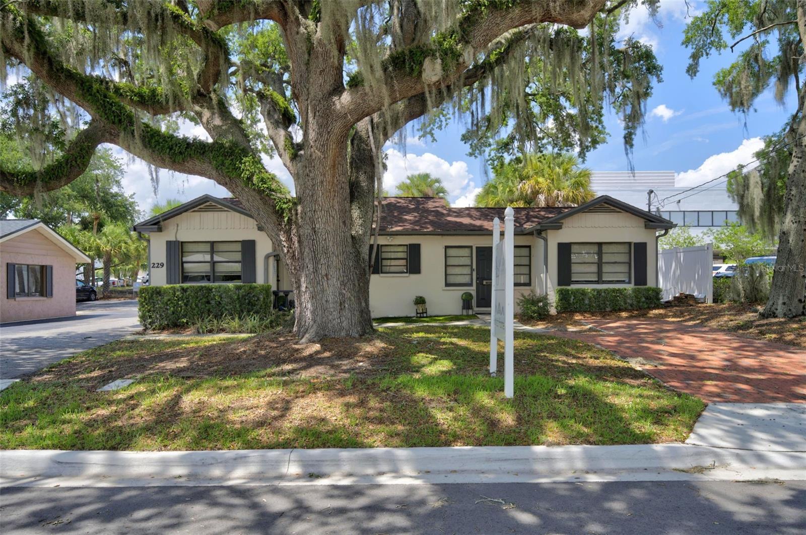 BAAS SUB - Commercial Lease