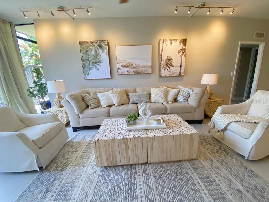 HARBOR TOWERS Y & R - Residential
