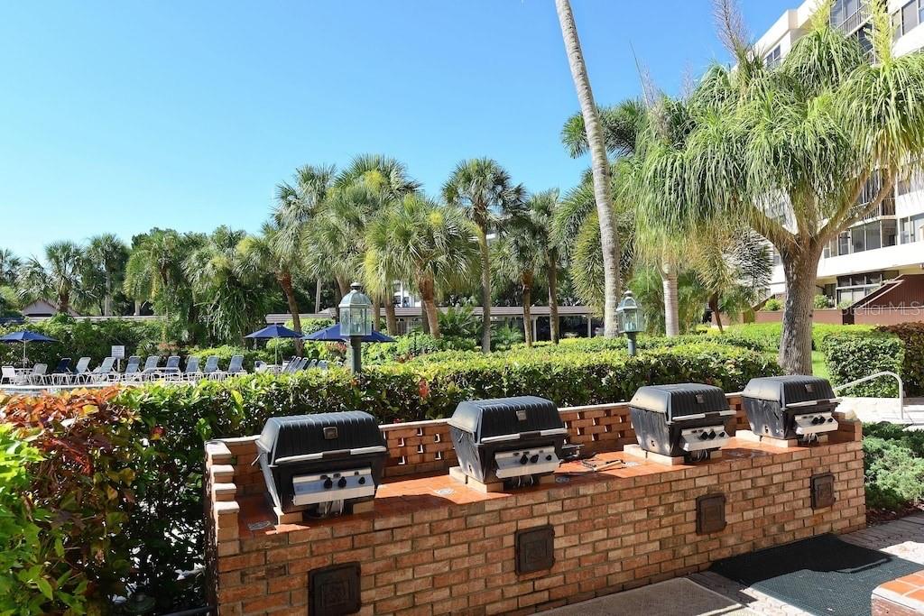HARBOR TOWERS Y & R - Residential